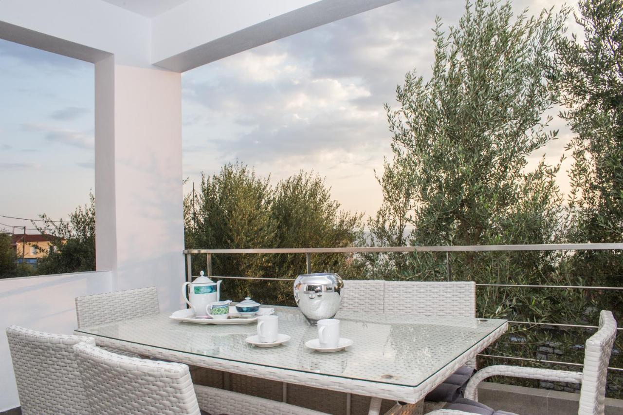 Nina'S Villa, Cosy Seaview Retreat 维尔加卡拉马塔 外观 照片